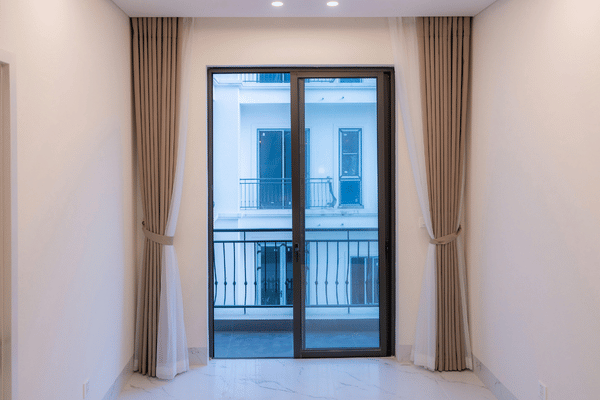 Choosing the Right Auto Sliding Glass Door for Your Space