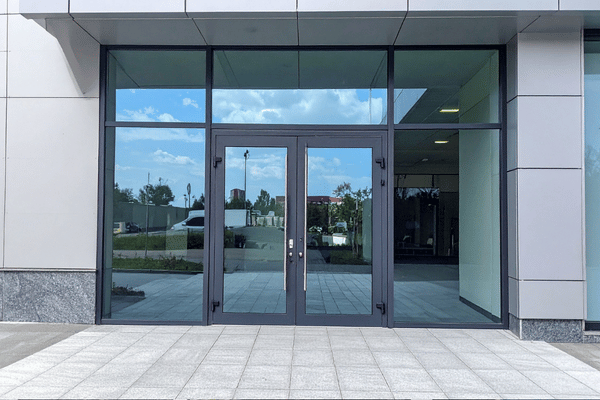 Why Homeowners Are Choosing Automatic Door Glass for Modern Living
